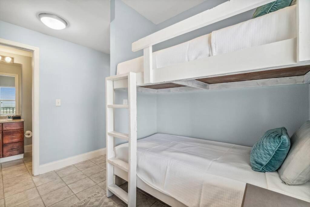Spacious Beach Condo With Gulf Views! Sleeps 8! By Dolce Vita Getaways Pcb Panama City Beach Exterior foto